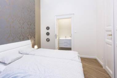 Jenny luxury two bedrooms apartment.