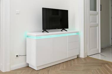 Jenny luxury two bedrooms apartment.