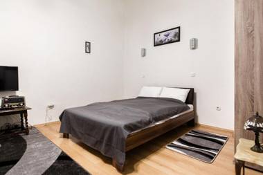 W2 Synagogue Apartment