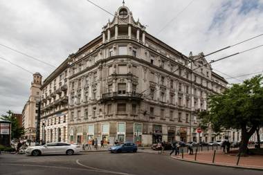 W2 Synagogue Apartment