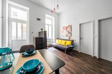 NEW DOB 53-4 CENTER Apartment