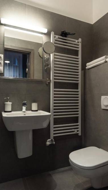 BpR Downtown Gemstone Apartments