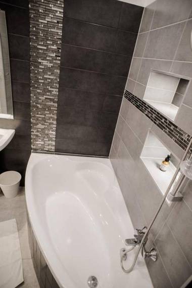 New luxury apartment in the center with A/C