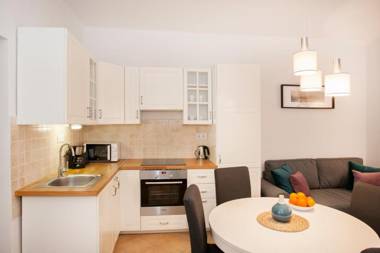 CHRISTINE-2 BEDROOMS APARTMENT IN THE DOWNTOWN