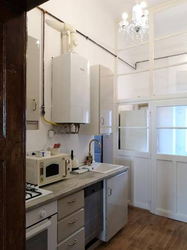 Modern Classic on Kiraly