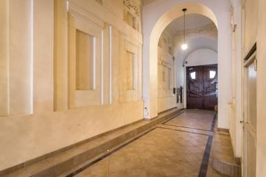 Kiraly Balcony Luxury Apartment