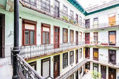 Perfectly located renewed and cozy apartment