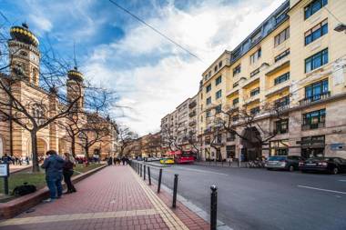 DOHÁNY 1 2 BEDROOM APARTMENT AT GREAT SYNAGOGUE