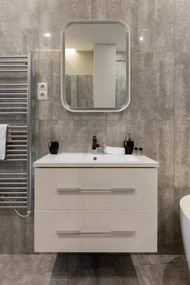 Grand Designer Dream Home in The Center w 3BR/3Bath