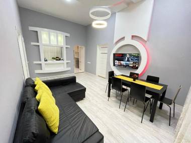 Deluxe Sapphire Residency - 4 BEDROOMS