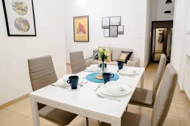 Cosy & Central A/C apartment