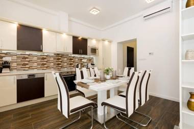 Eiffel Palace Luxury Dream Home 1