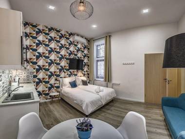 Glam Downtown Apartments