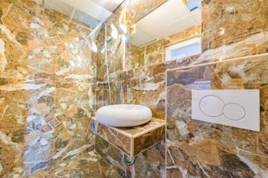 ENZO CAPO JACUZZI Suites