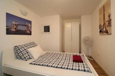 New Guest House A in Kiraly Street 106