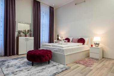 City Centre Deluxe Apartments