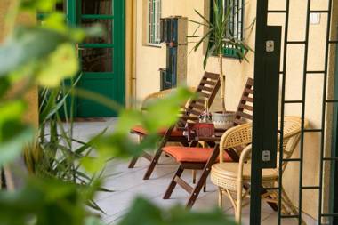 Vibrant 3 Bedroom Apartment In The Pulsing Heart Of Budapest