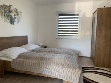 Fullhouse Apartmanház