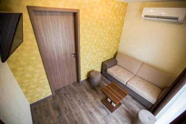 Pole Position Beach Hotel