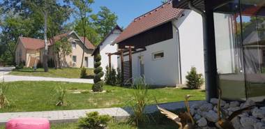 Kenese-völgye Villahotel