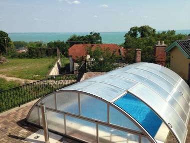 Balatoni Panoráma Villa