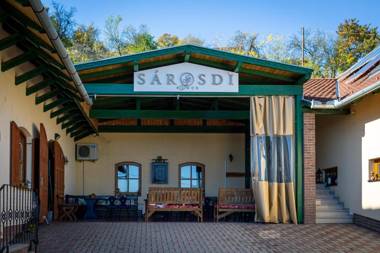 Sárosdi Pince és Panzió