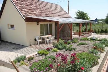 SZÉP KERT VENDÉGHÁZ