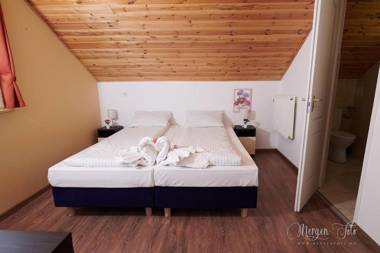 Kamarás Klastrom House