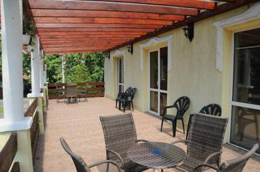 Huszár Panzió és Étterem