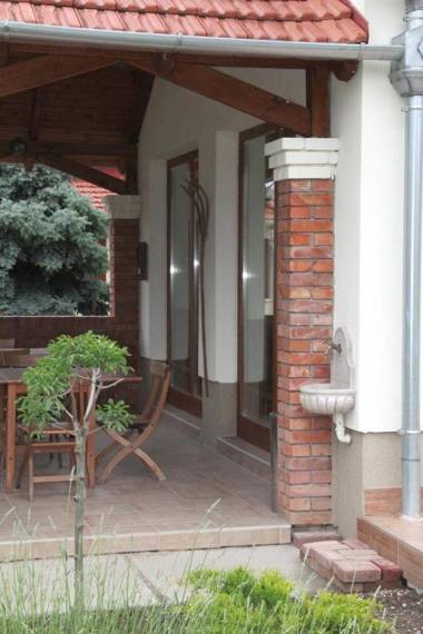 Fogadó a Suttogóhoz