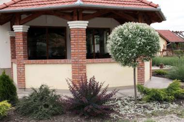 Fogadó a Suttogóhoz