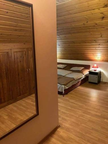 Hat Testvér Fogadó