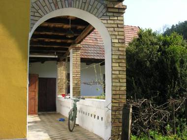 Almásliget Vendégház