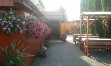 Kisdiófa Panzió és Vendéglő