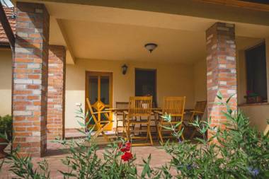 Mézes Vendégház és Apiterápiás központ