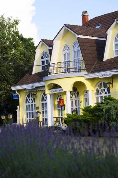 Patavár Panzió Étterem