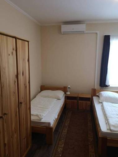 Kék Lagúna Panzió