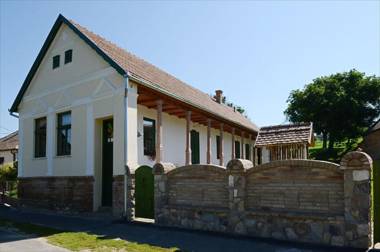 Zengőalja Vendégház