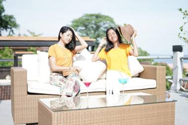 Amed Cafe & Bungalow