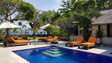 Frangipani Beach Hotel