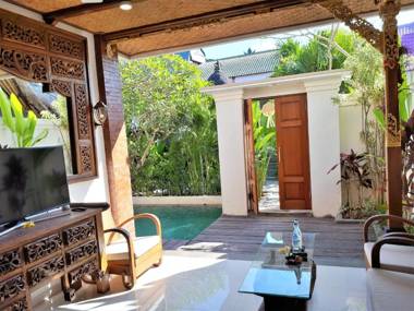 The Calmtree Bungalows