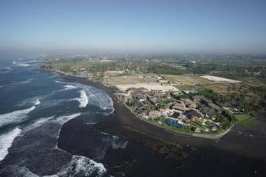 Villa Samudra Luxury Beachfront