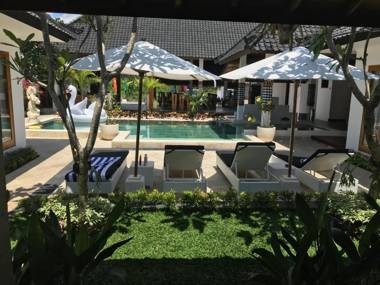Villa Casablanca Surf Keramas
