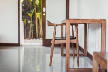 Big Brother Surf Inn