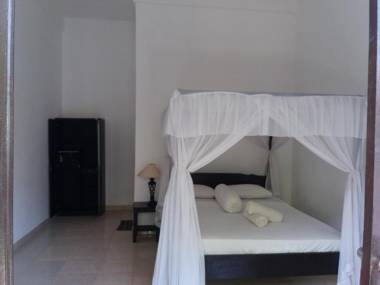 Warung Jemeluk & Home Stay