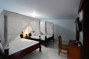 Adila Warung and Homestay