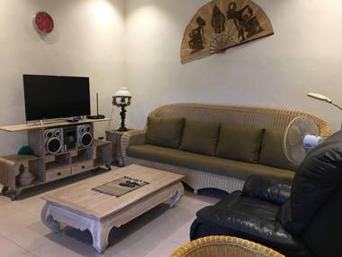 Big Pineapple Villa - 2 Bedroom