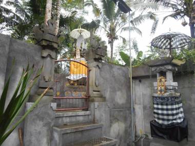 Kubu Alas Tunggal Villa