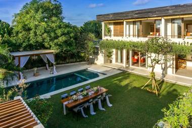 5BR Luxury Jimbaran Villa - Private Pool & Wedding