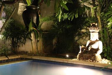 Beautiful 2 Bedroom Villa Private Pool in Seminyak